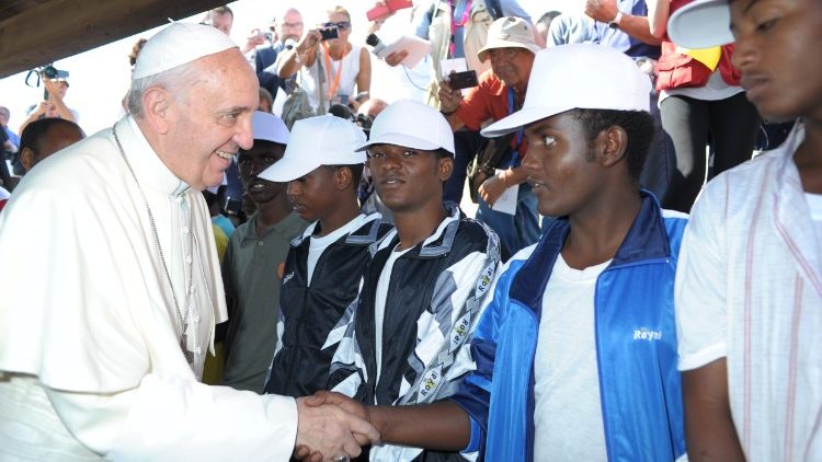 Papa Franjo s migrantima