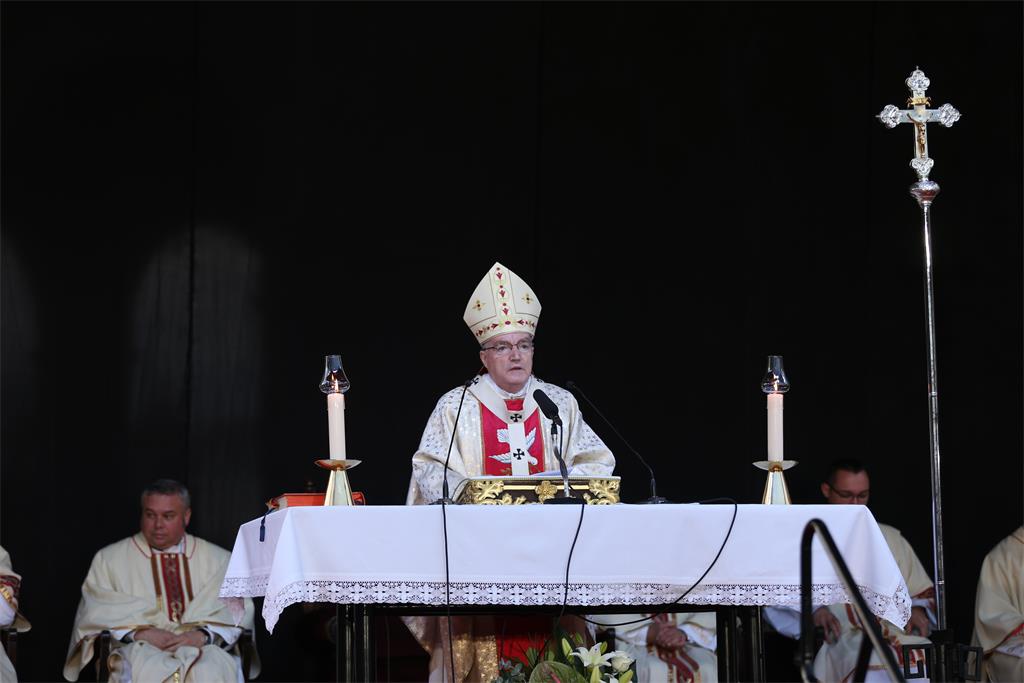 Kardinal Bozanić homilija na svetkovinu Svih svetih 2022