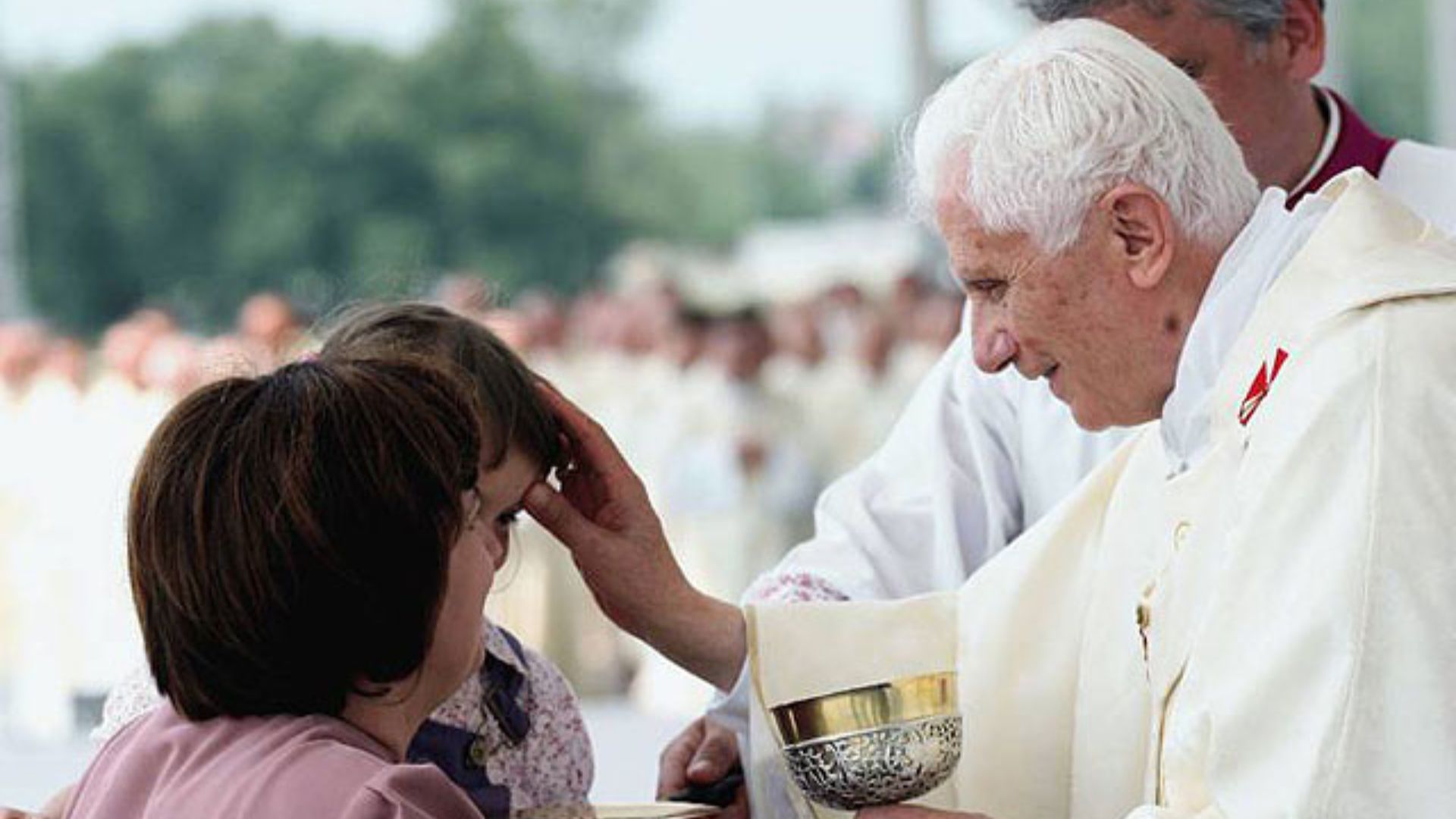 Pope Benedict XVI in Zagreb 04 nasl