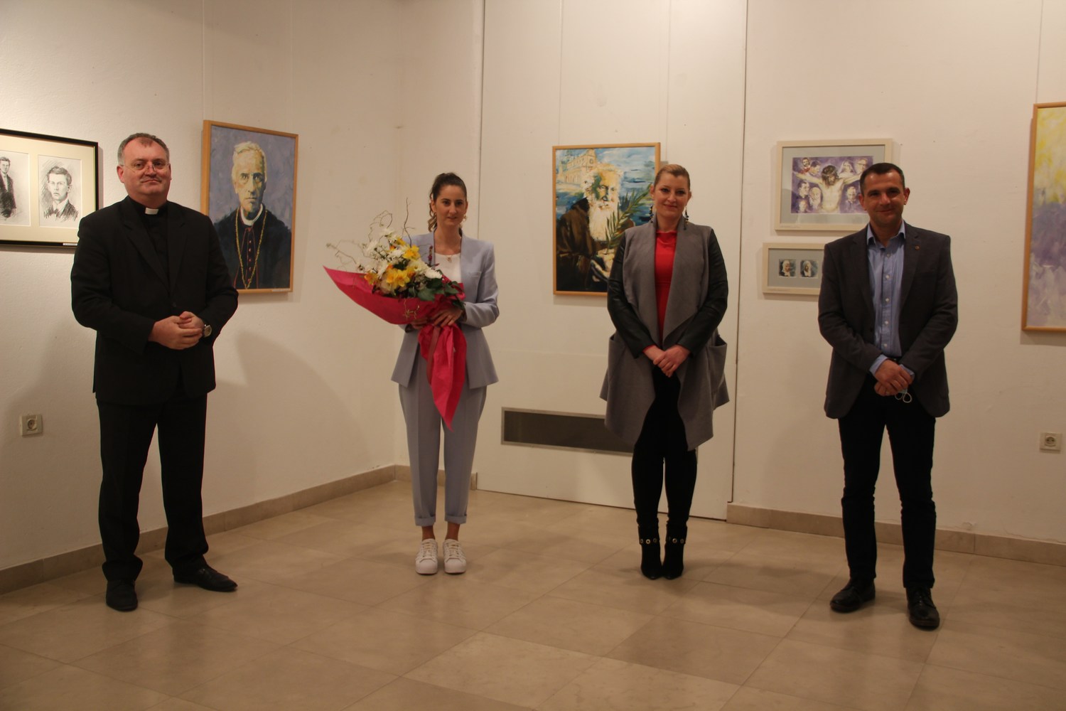 Izlozba Eva Vukina 12