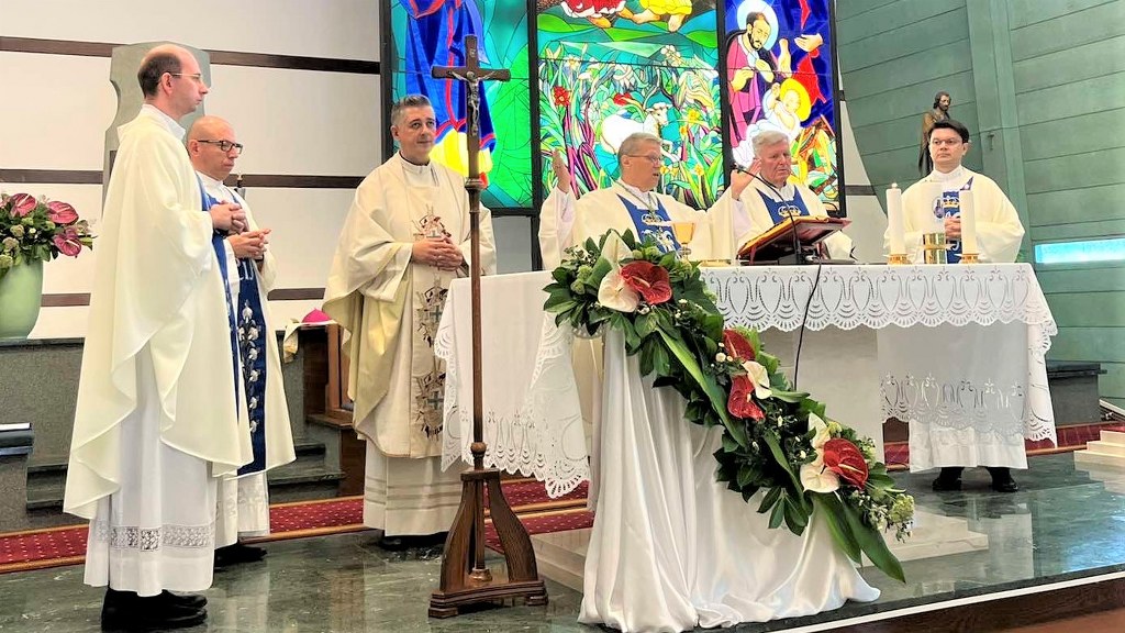 05 09 uvodjenje zupnika aljmas 3