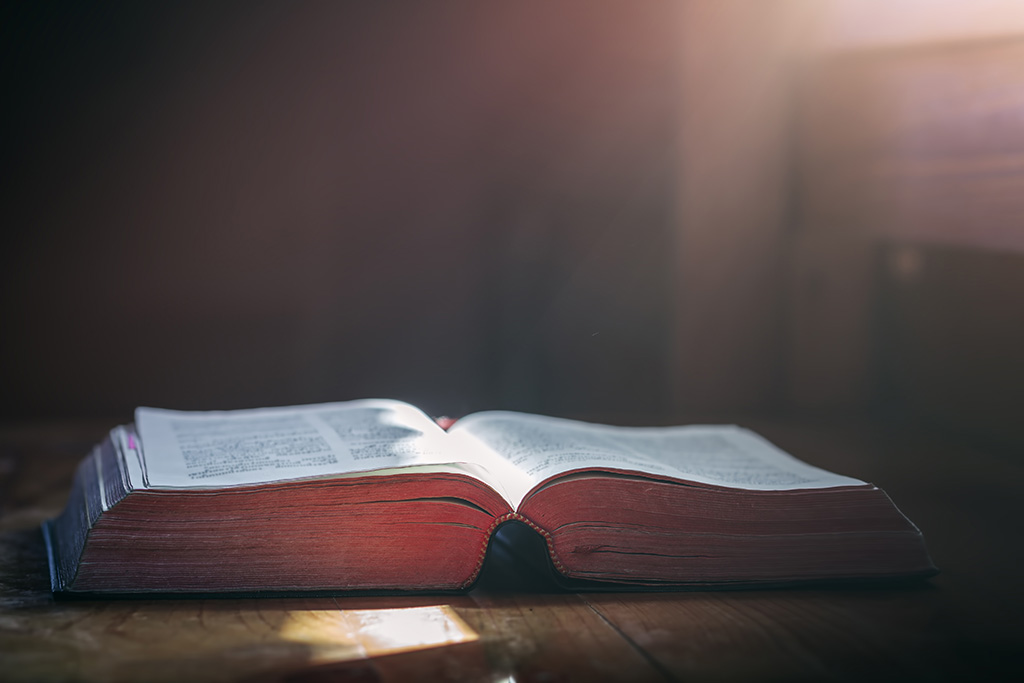 1.8.24 Understanding the Big Picture of the Bible 1024x683 1