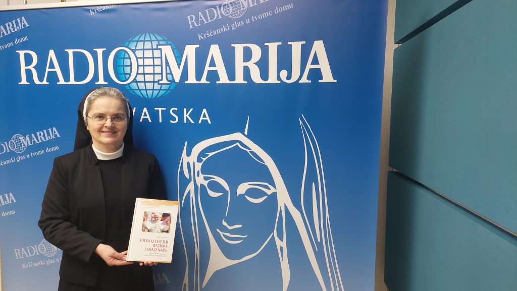 Iz programa izdvajamo: Prigodna emisija o papi Benediktu XVI. u četvrtak u 10:30