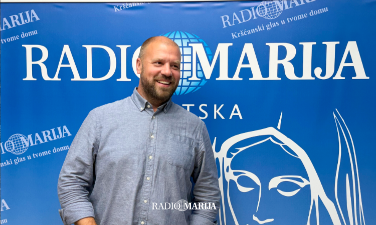 Dan Đaković stiže na Radio Mariju s novom emisijom „Katedra u eteru”
